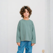 Step-by-step sewing tutorial for the children's Square Top